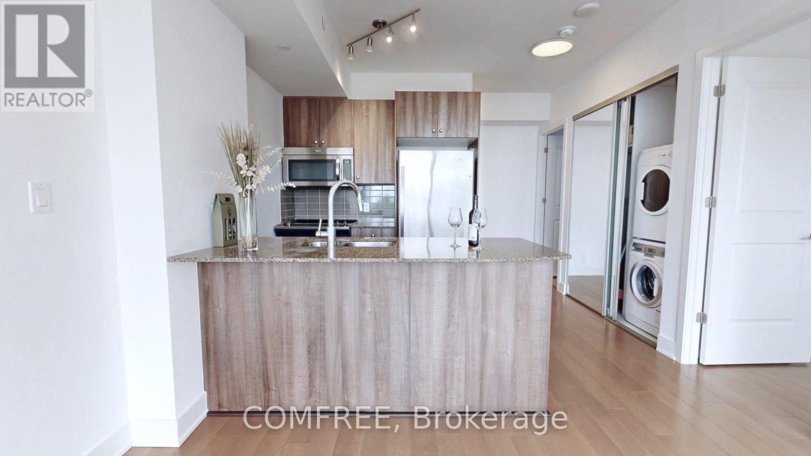 606 - 485 Richmond Road Property Photo 5