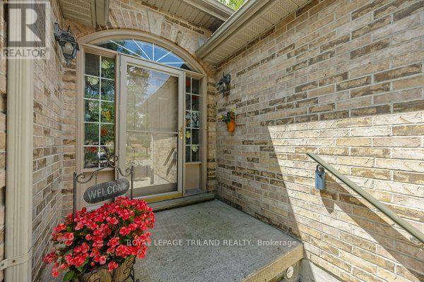557 Inverness Avenue Property Photo 5