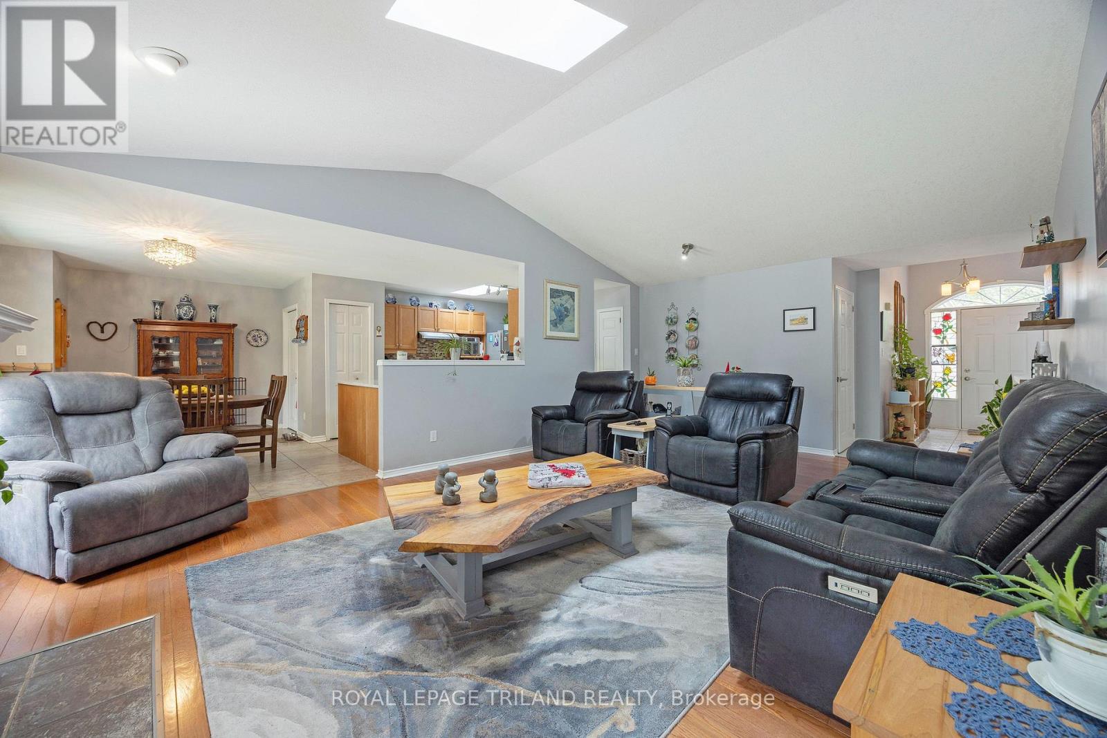 557 Inverness Avenue Property Photo 13