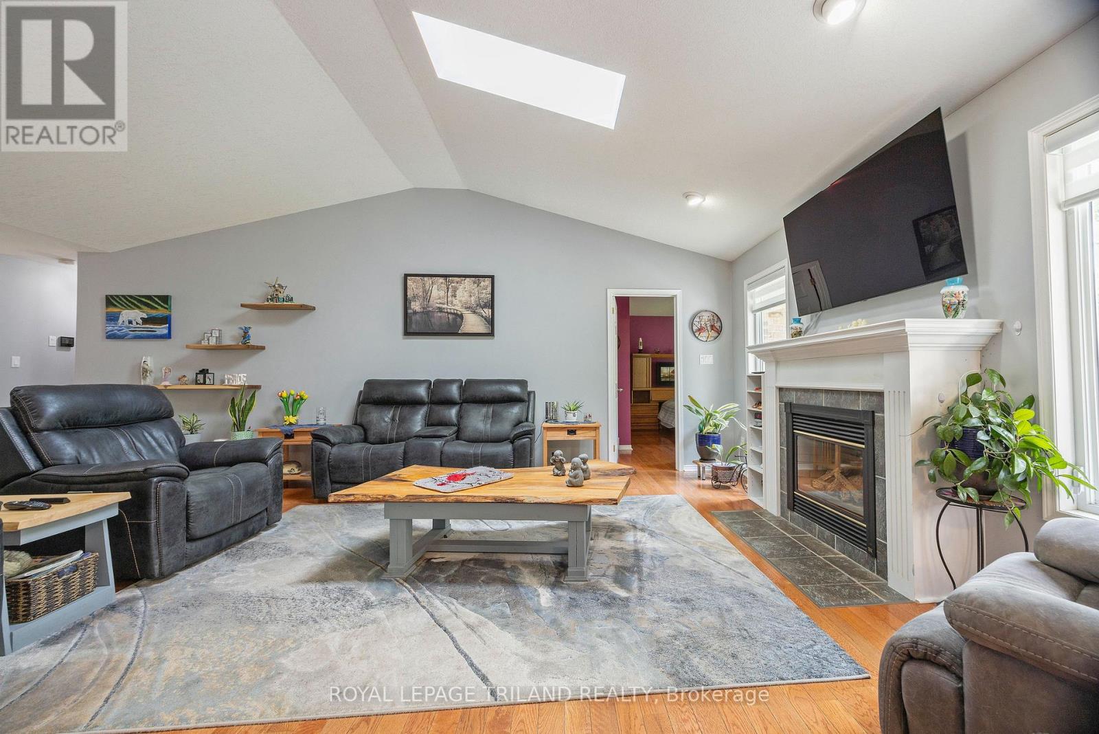 557 Inverness Avenue Property Photo 14