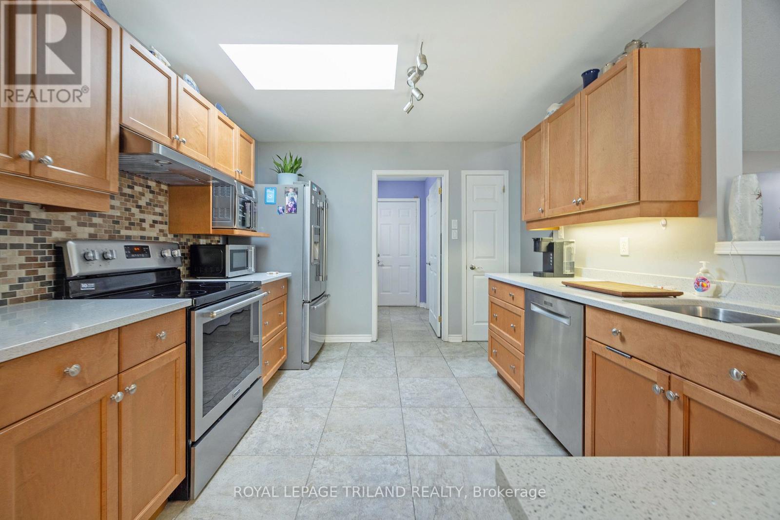 557 Inverness Avenue Property Photo 16