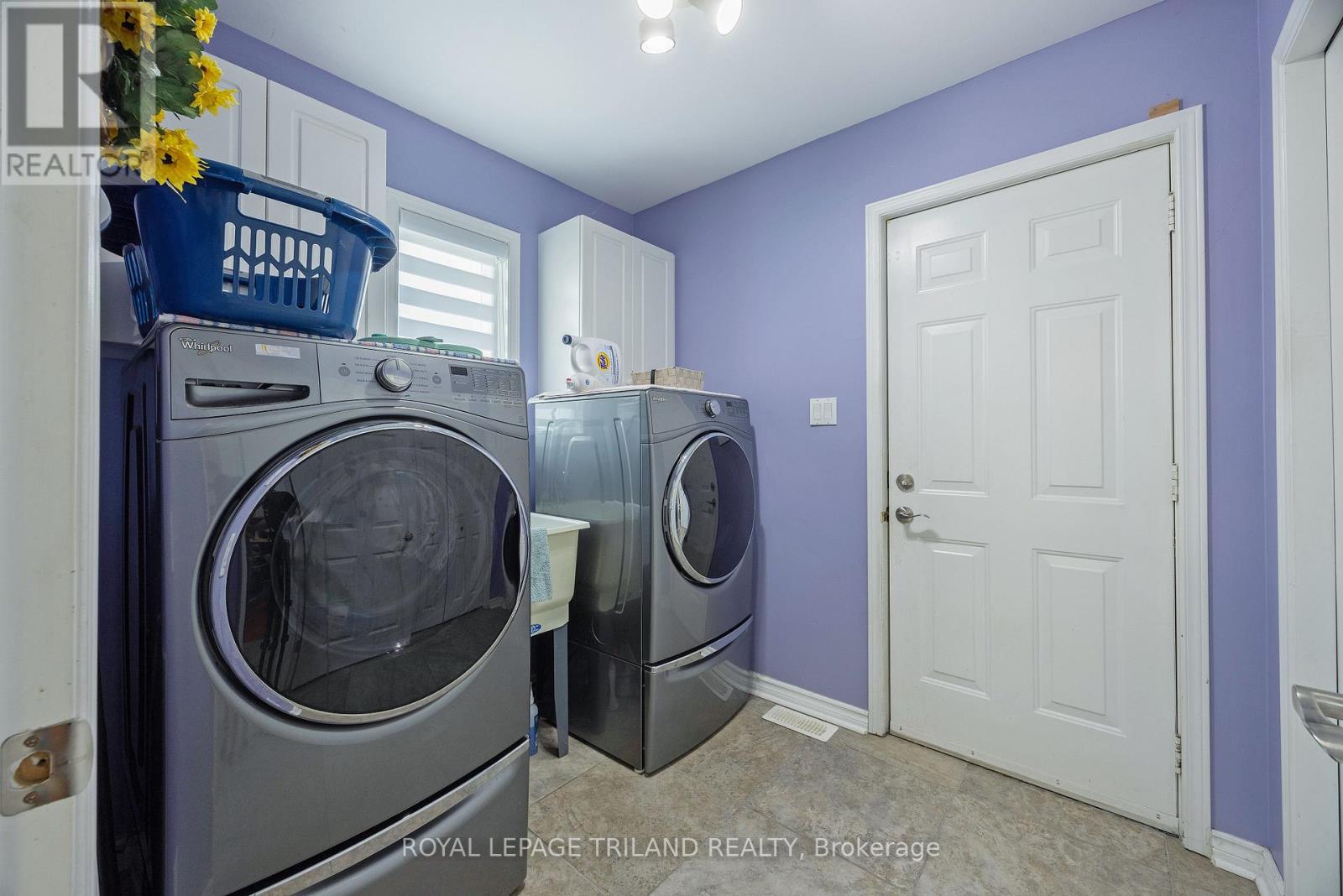 557 Inverness Avenue Property Photo 18