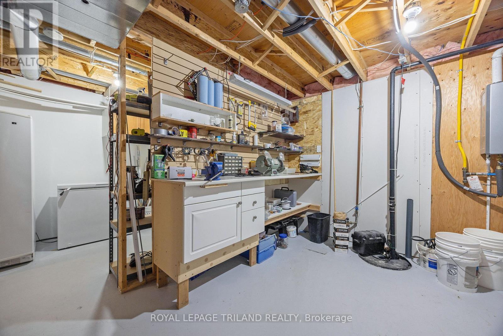 557 Inverness Avenue Property Photo 26