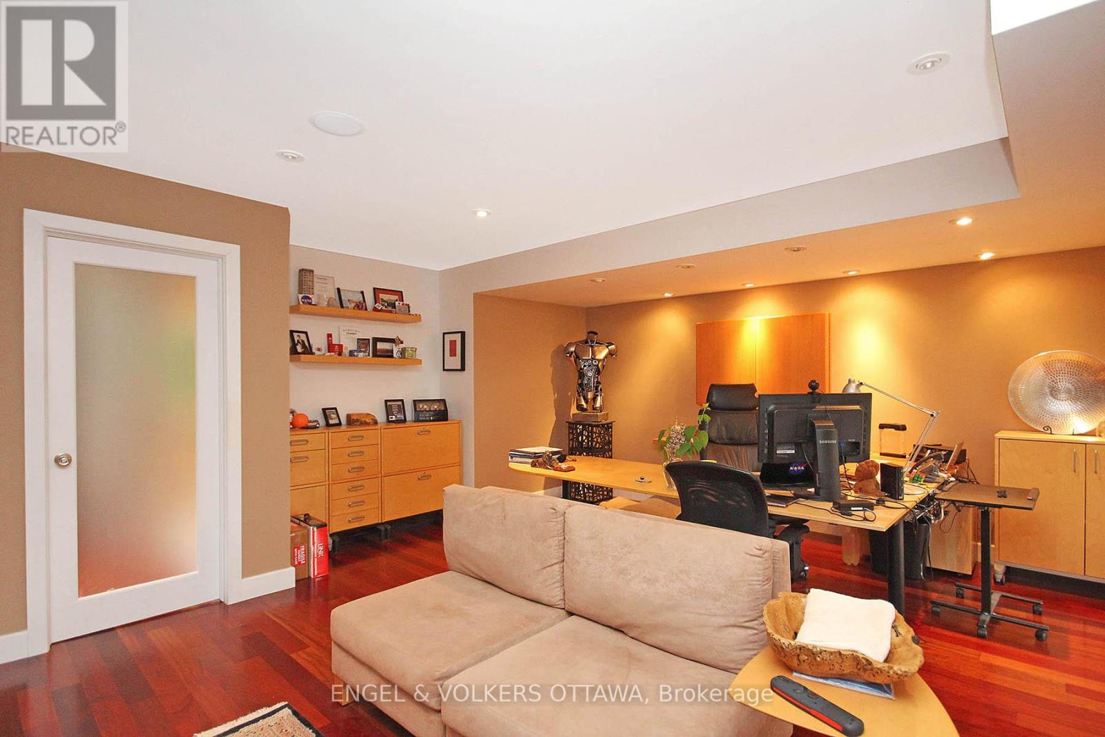 B - 281 Kirchoffer Property Photo 7
