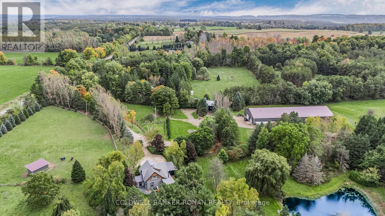 836138 4th Line E Property Photo 1