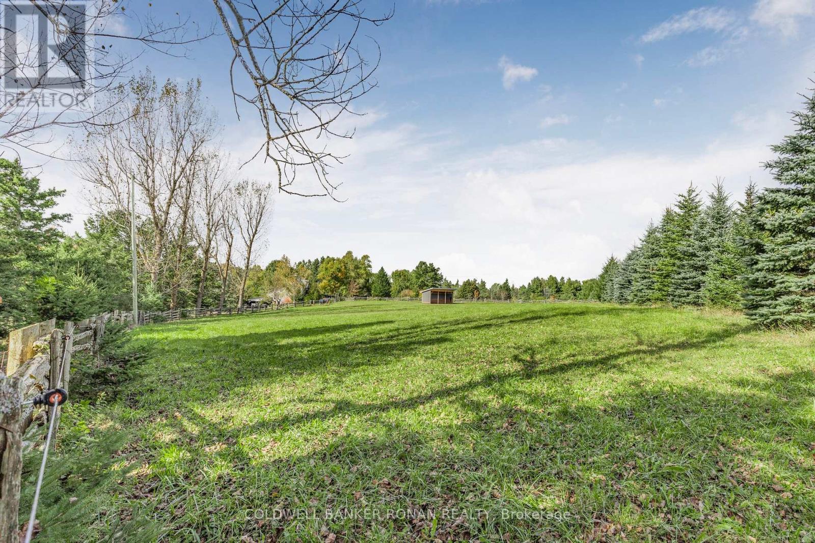 836138 4th Line E Property Photo 39