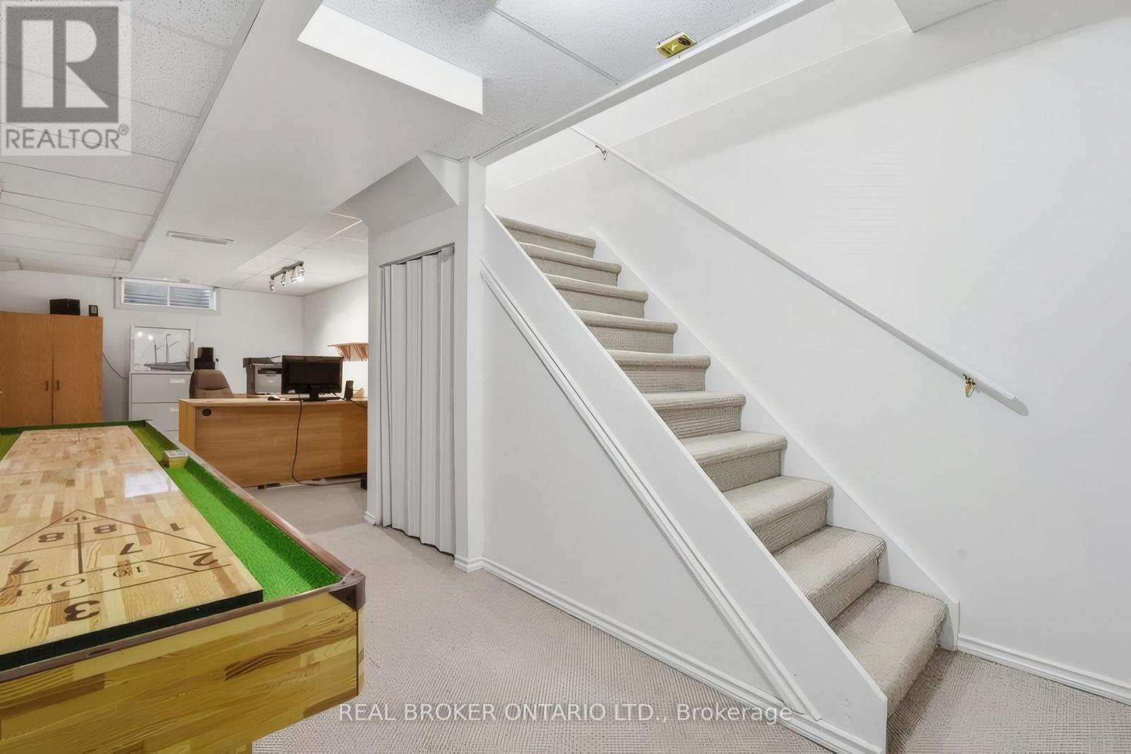 1089 Copper Leaf Crescent Property Photo 22