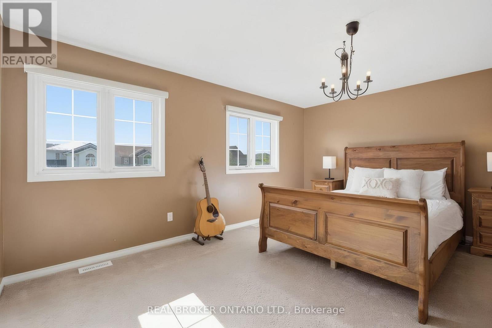1089 Copper Leaf Crescent Property Photo 25