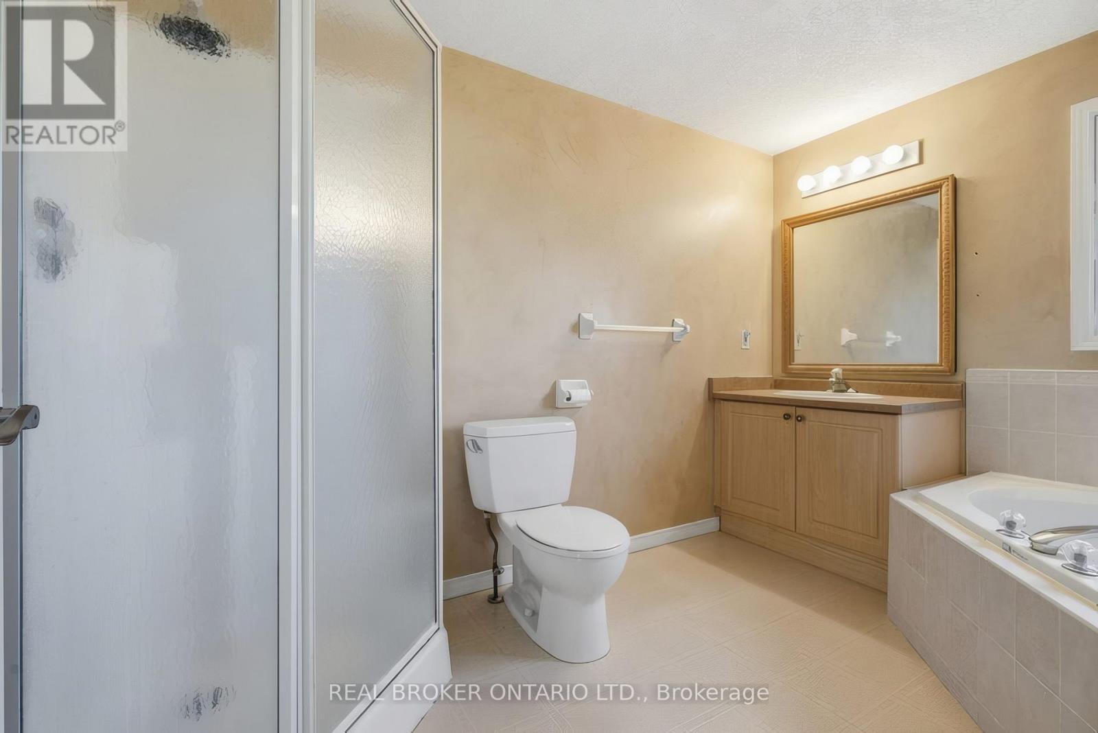 1089 Copper Leaf Crescent Property Photo 28