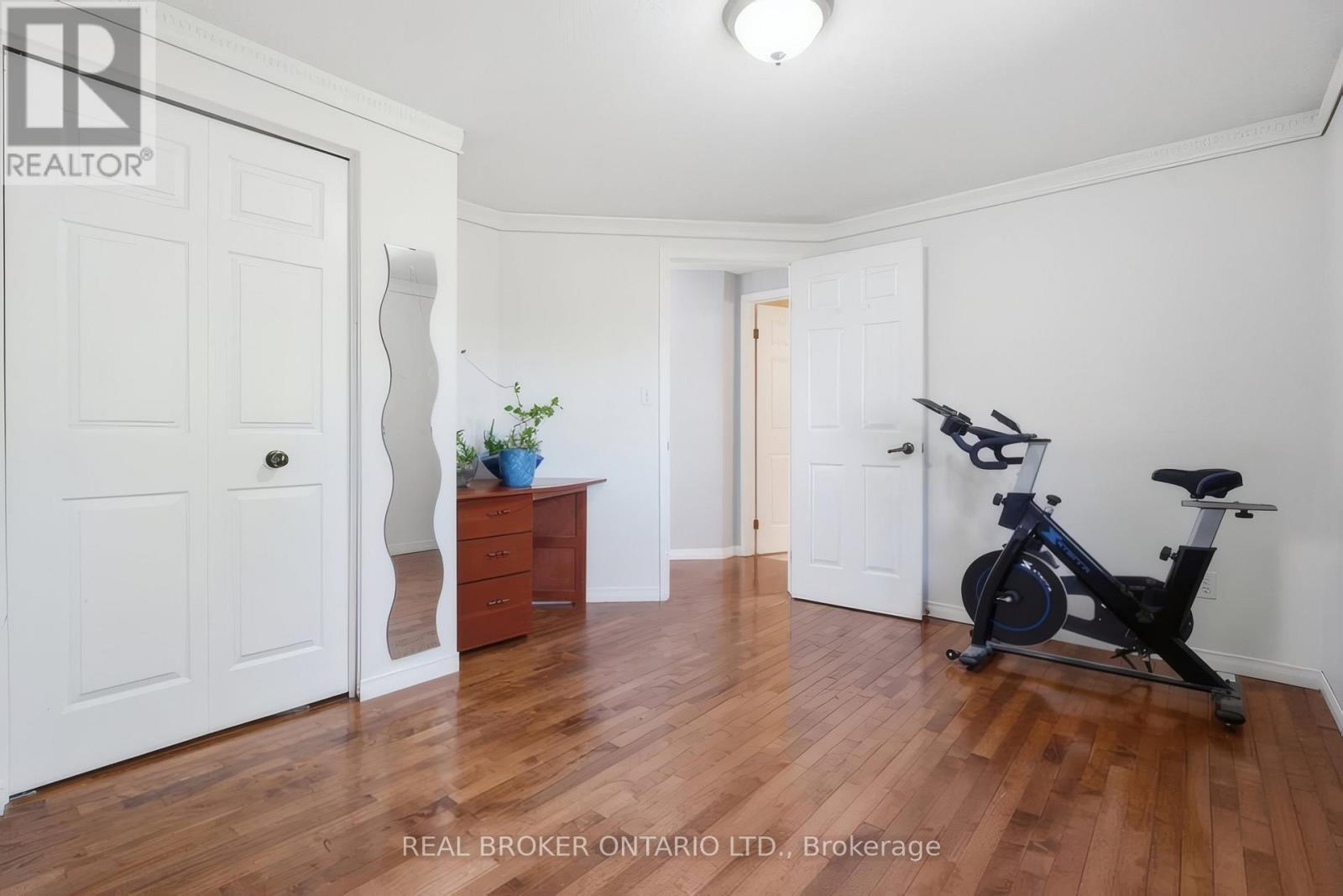 1089 Copper Leaf Crescent Property Photo 30
