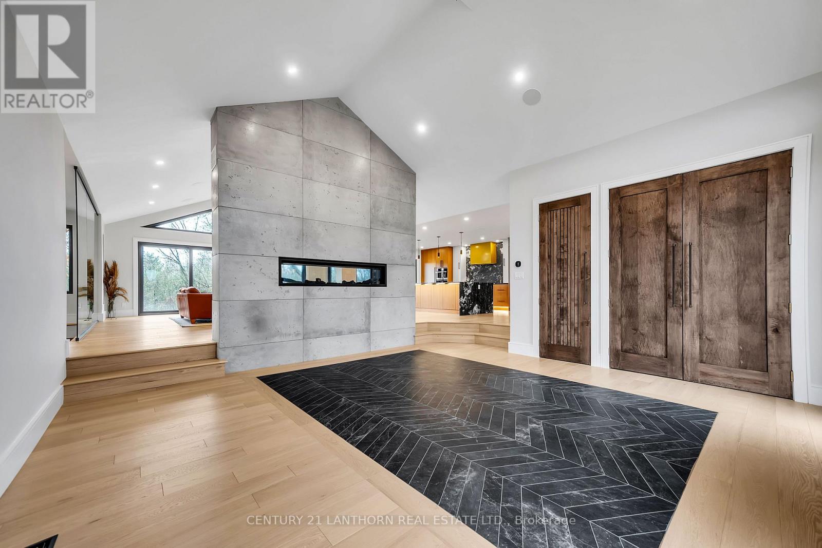 676 Foxton Road Property Photo 8