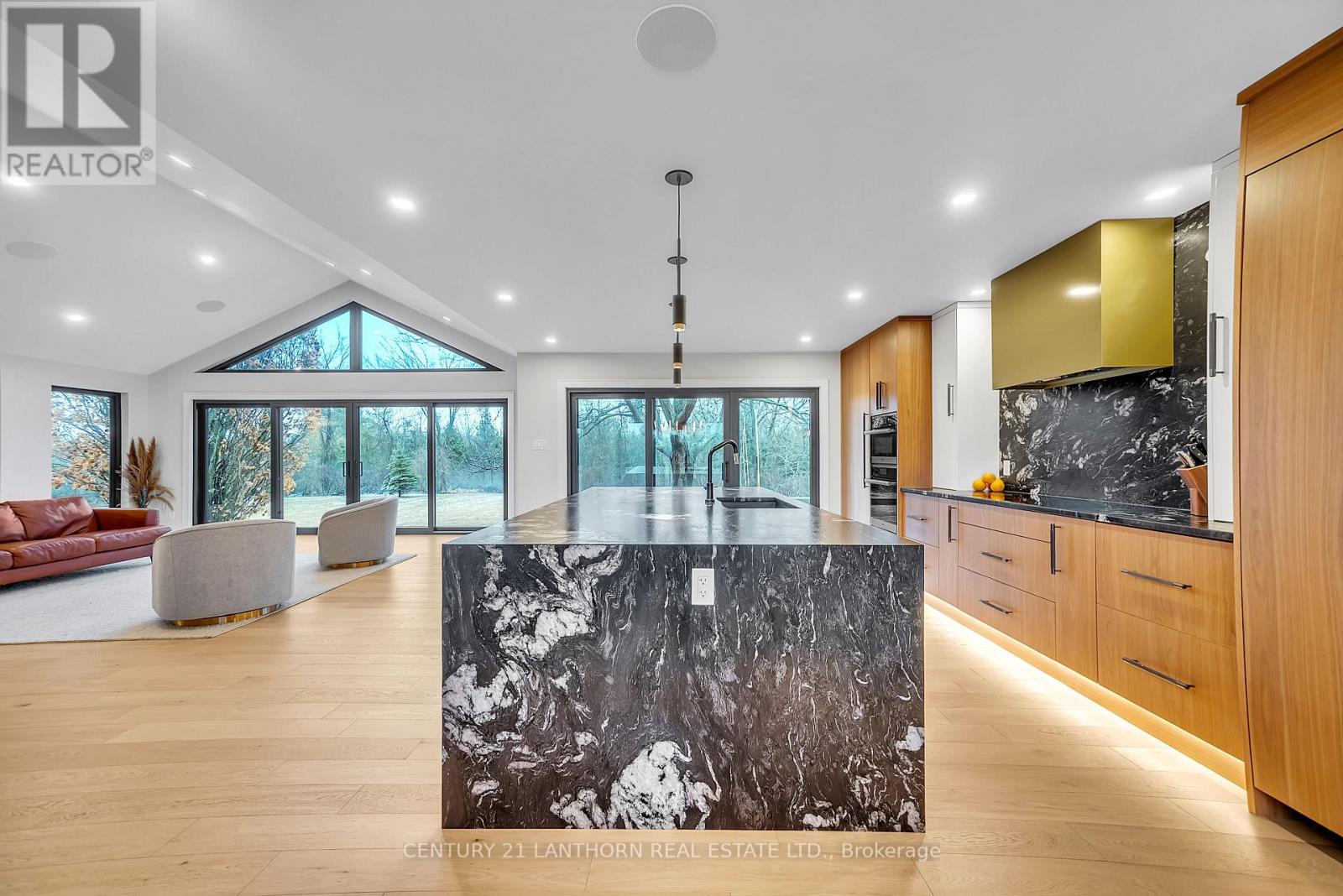 676 Foxton Road Property Photo 12