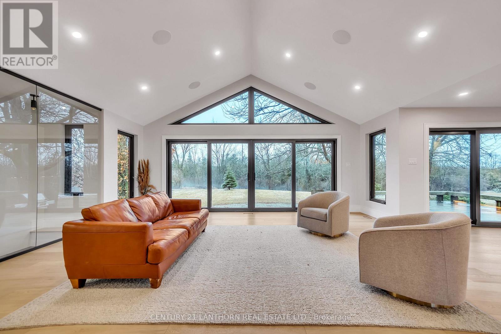 676 Foxton Road Property Photo 15