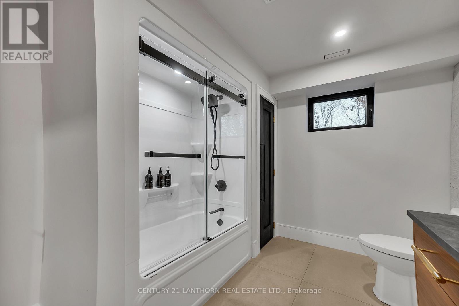 676 Foxton Road Property Photo 38