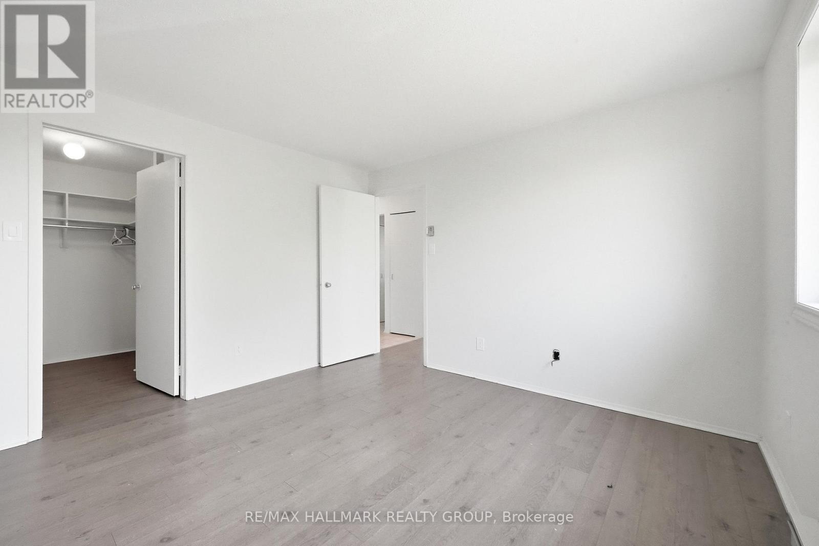 412 - 270 Brittany Drive Property Photo 14