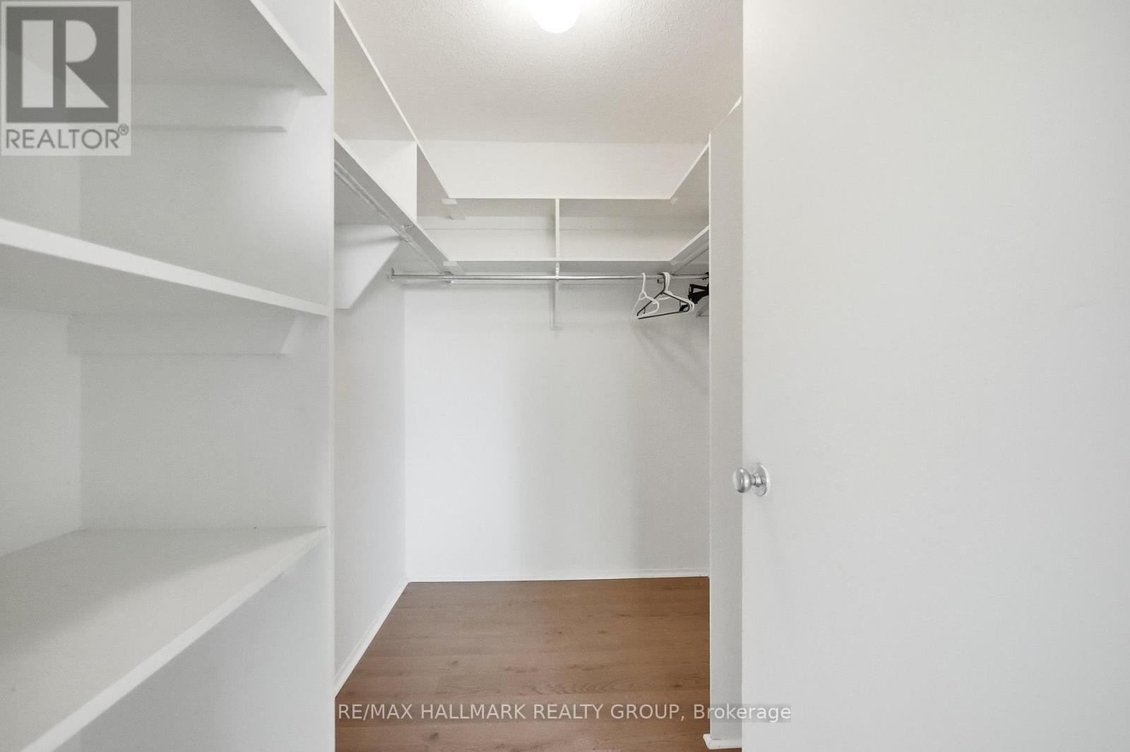 412 - 270 Brittany Drive Property Photo 15
