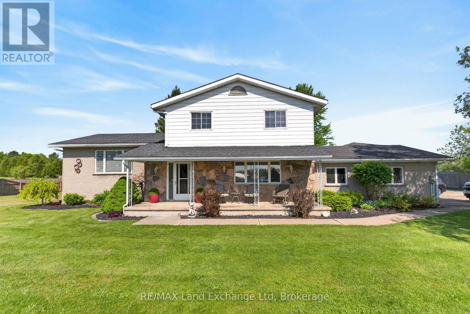 696 Josephine Street N Property Photo 1