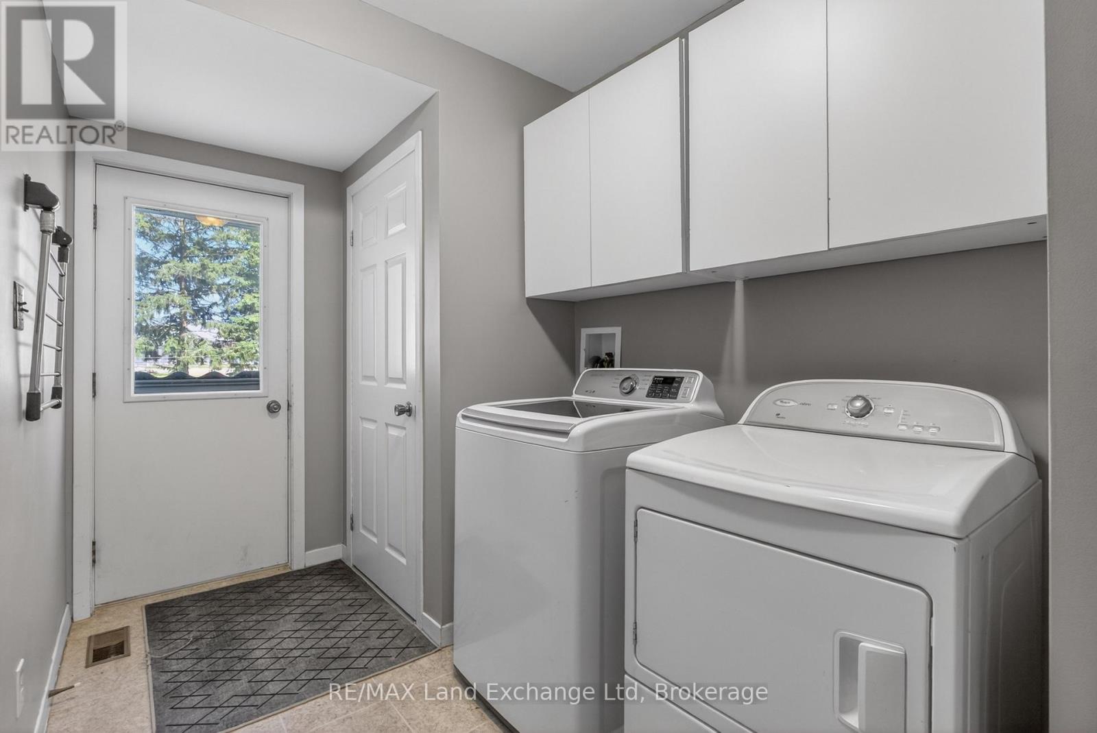 696 Josephine Street N Property Photo 18