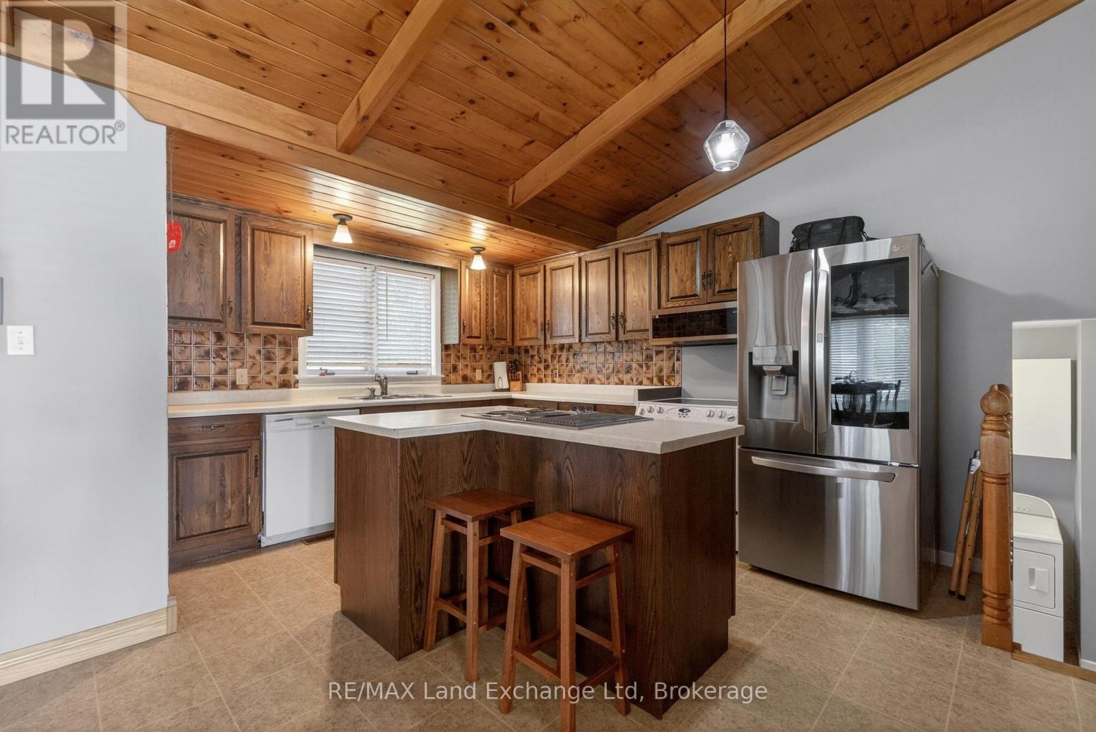 696 Josephine Street N Property Photo 24