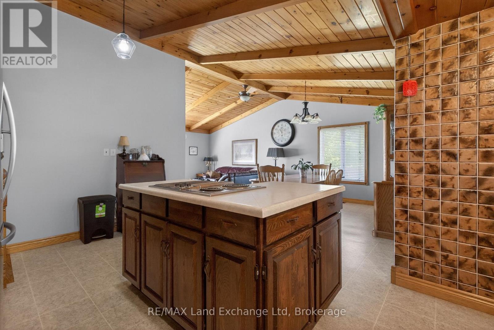 696 Josephine Street N Property Photo 26