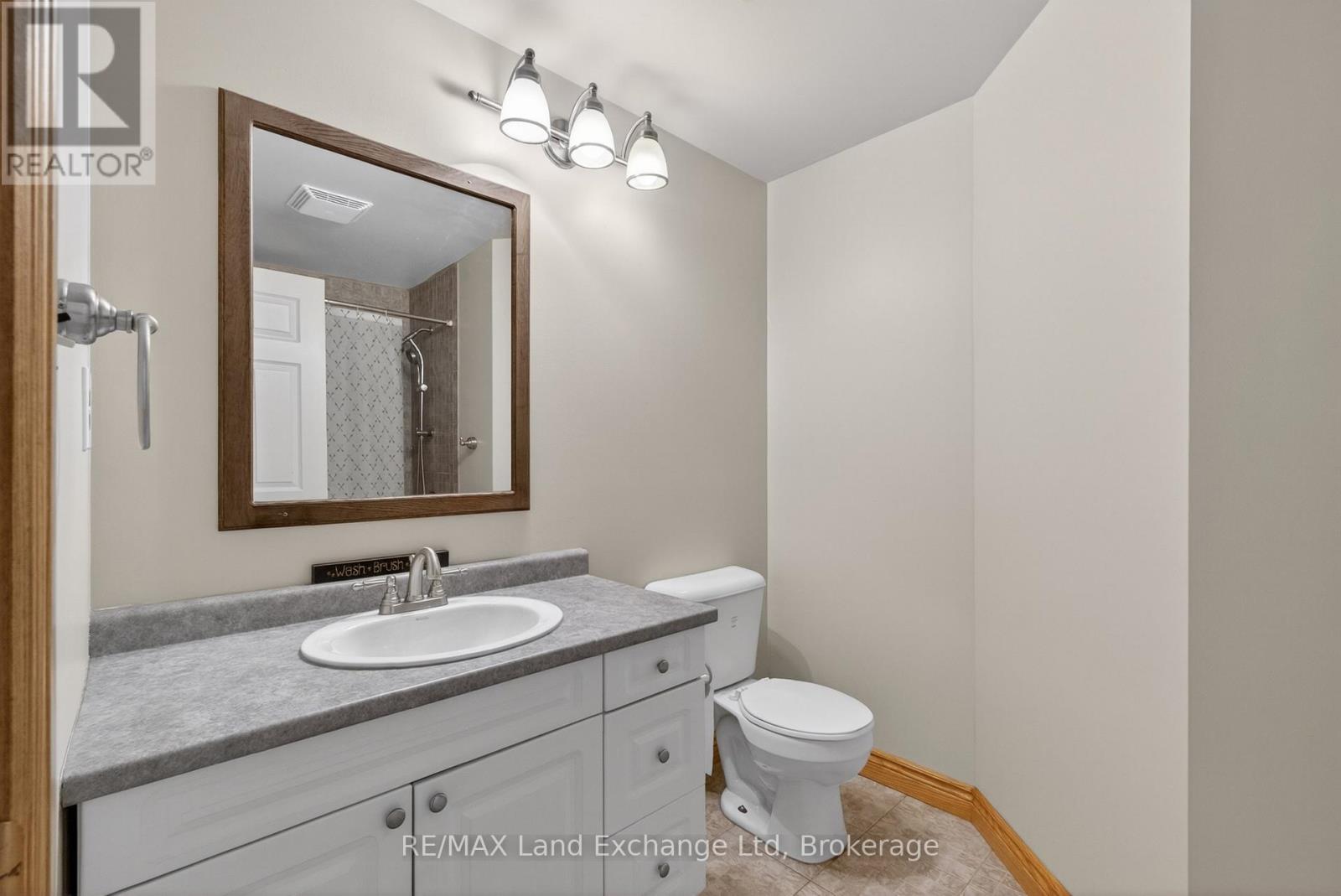 696 Josephine Street N Property Photo 31