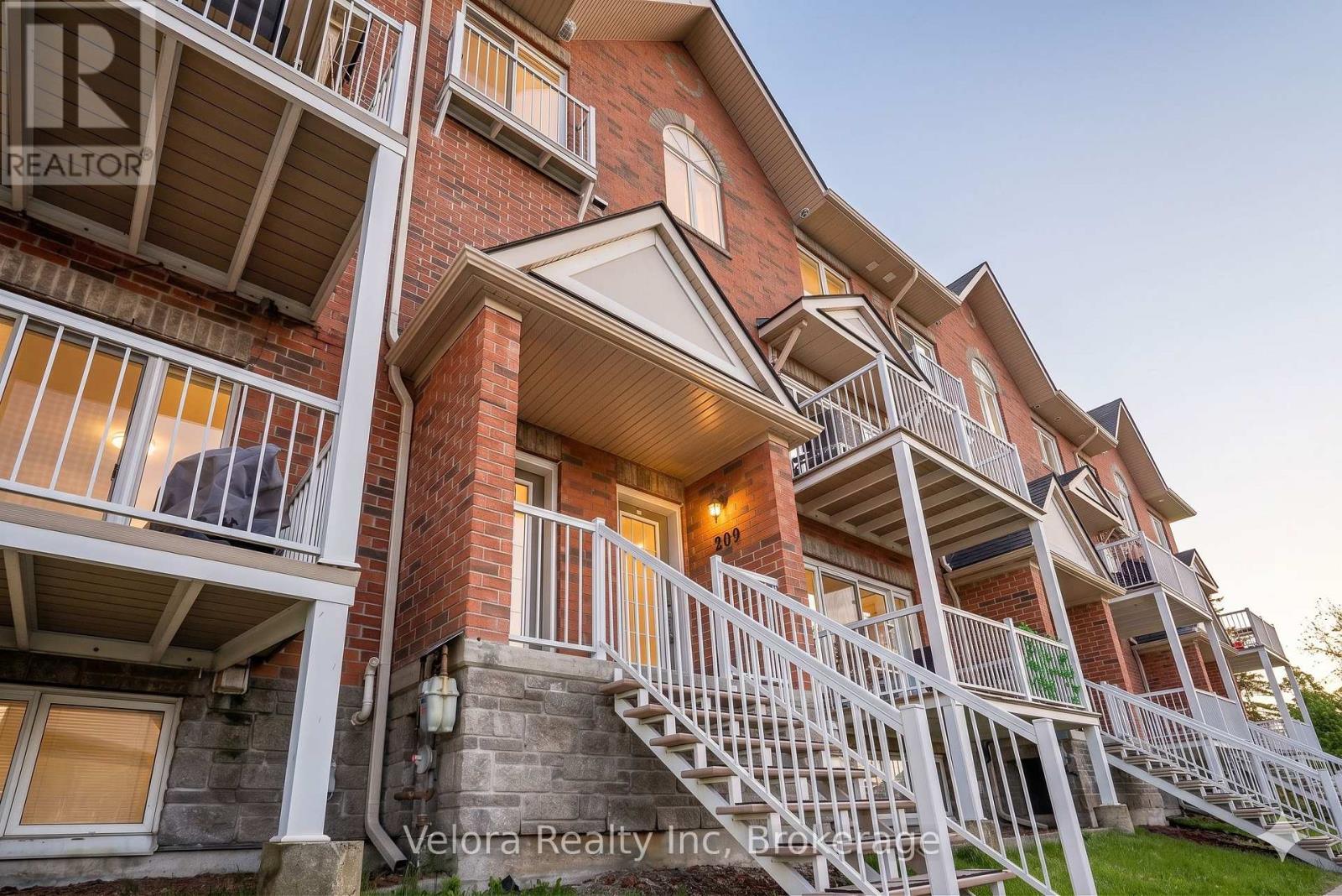 209 - 3275 ST JOSEPH BOULEVARD Property Photo 1