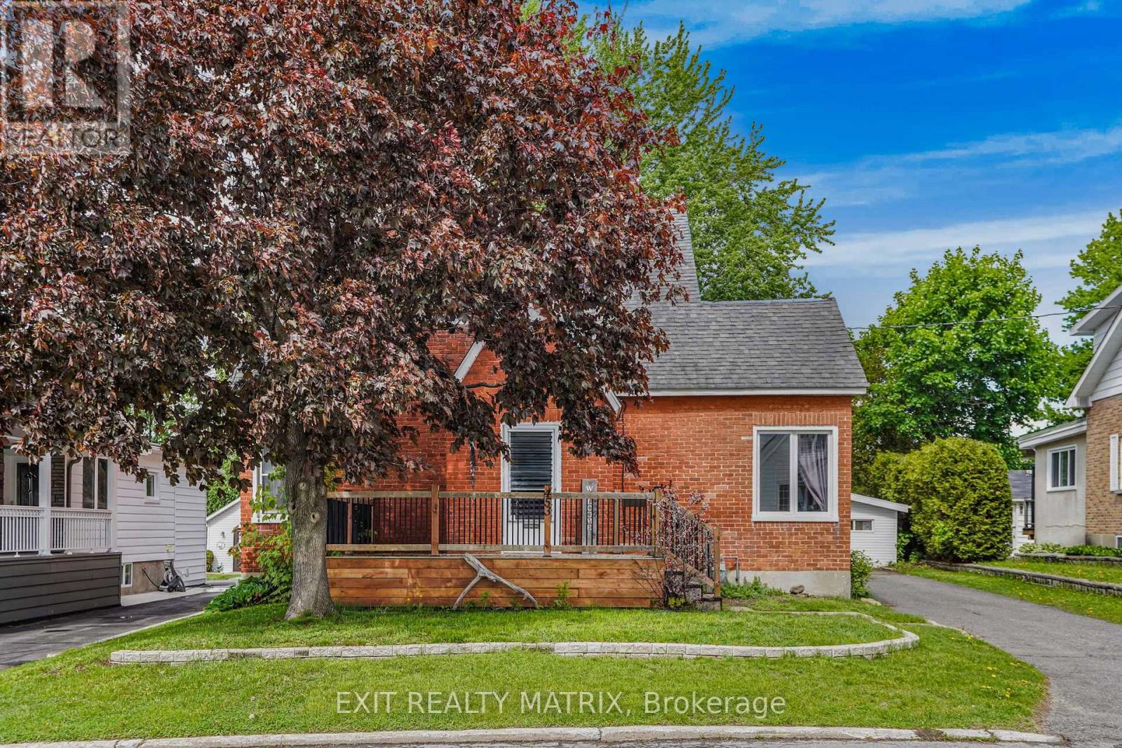 453 Garneau Road Property Photo 2