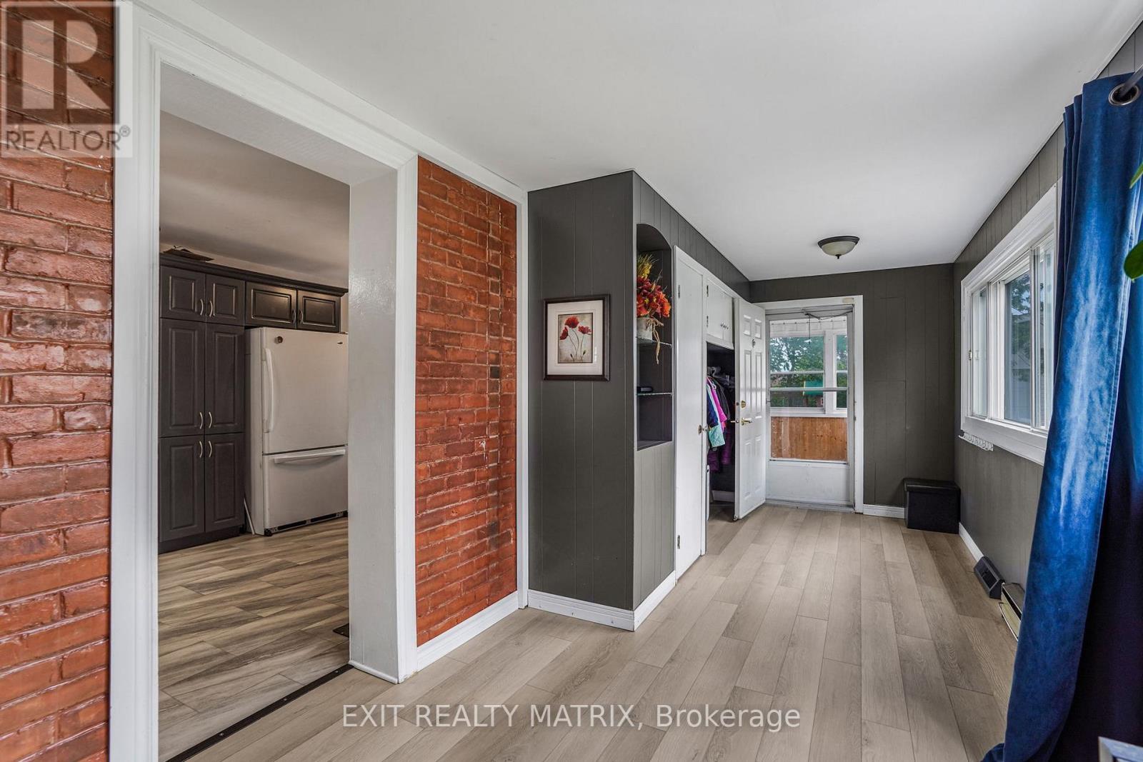 453 Garneau Road Property Photo 4