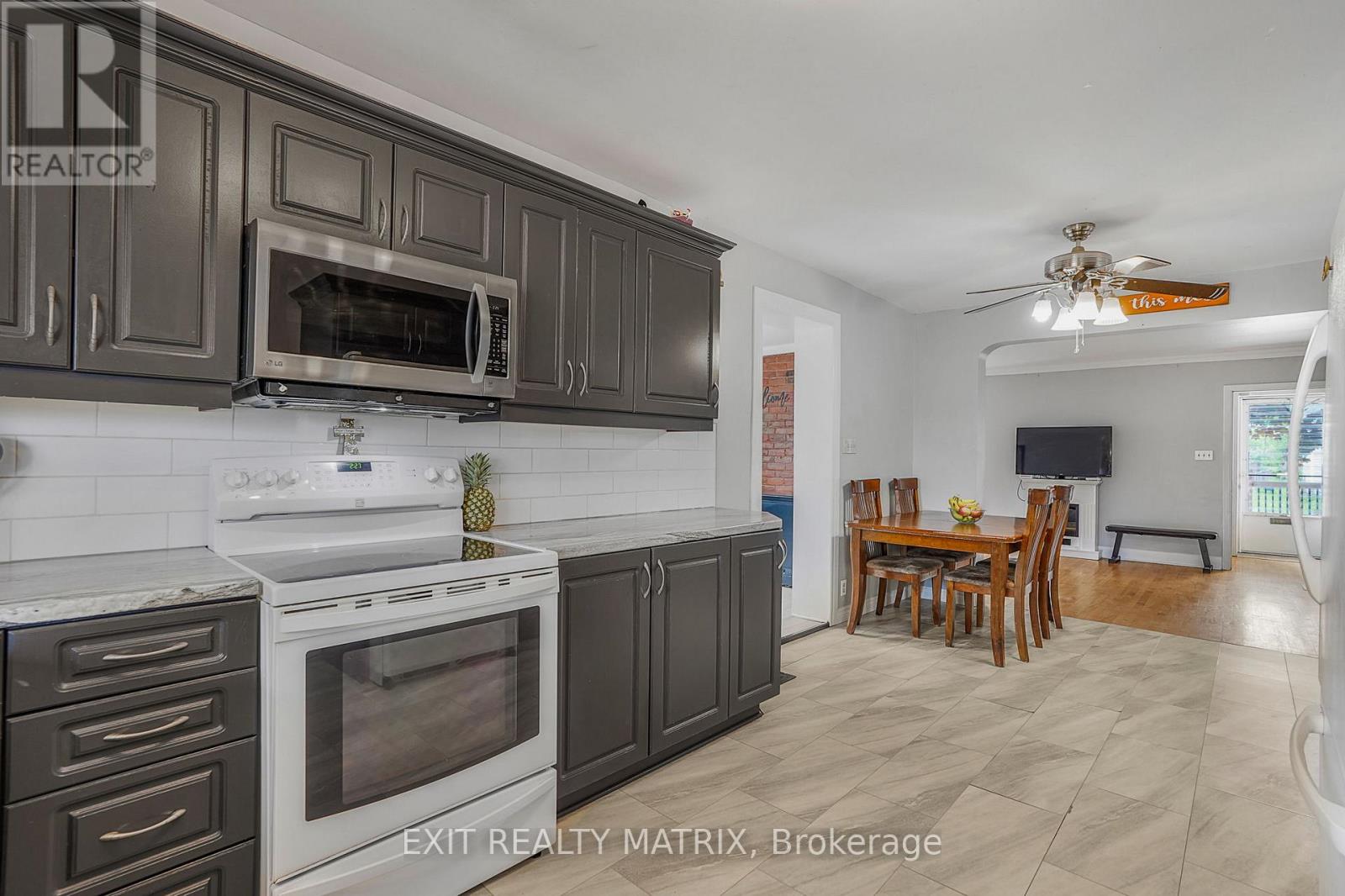 453 Garneau Road Property Photo 6