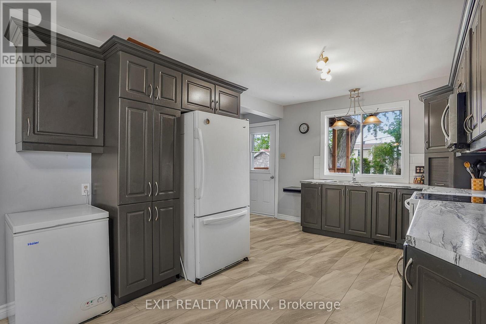 453 Garneau Road Property Photo 7
