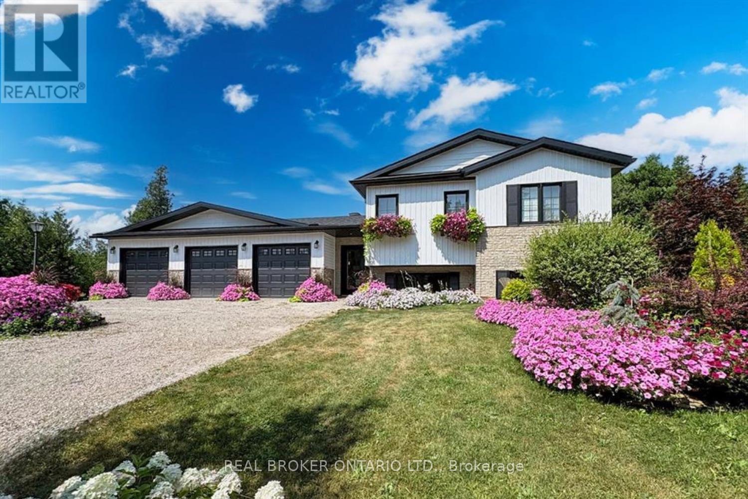 486 Code Drive Property Photo 1