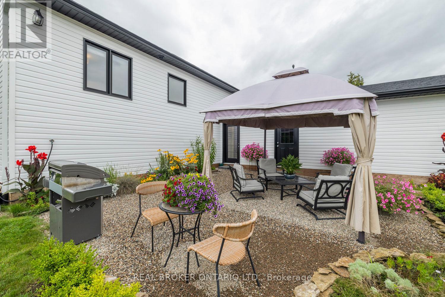 486 Code Drive Property Photo 36