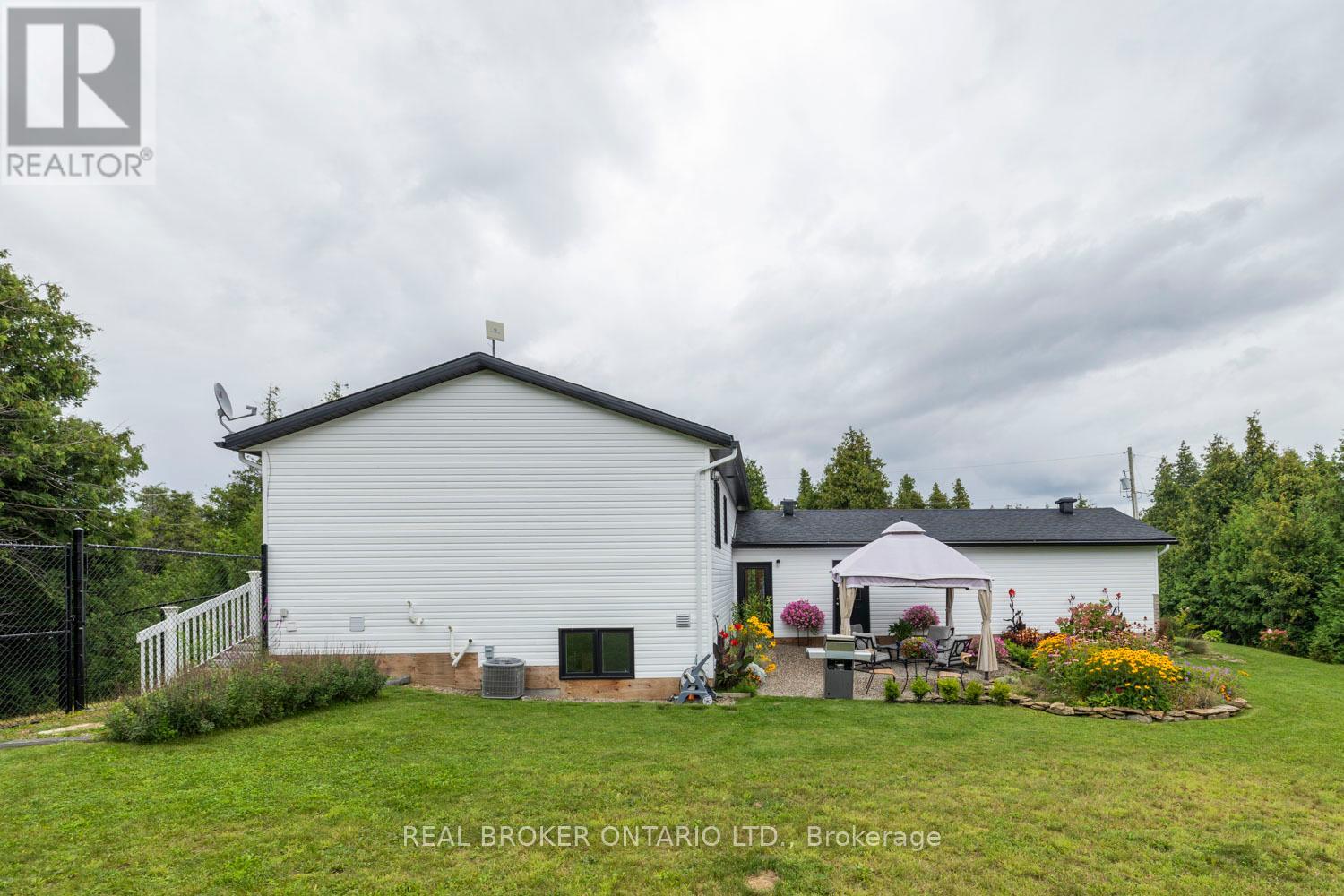 486 Code Drive Property Photo 40
