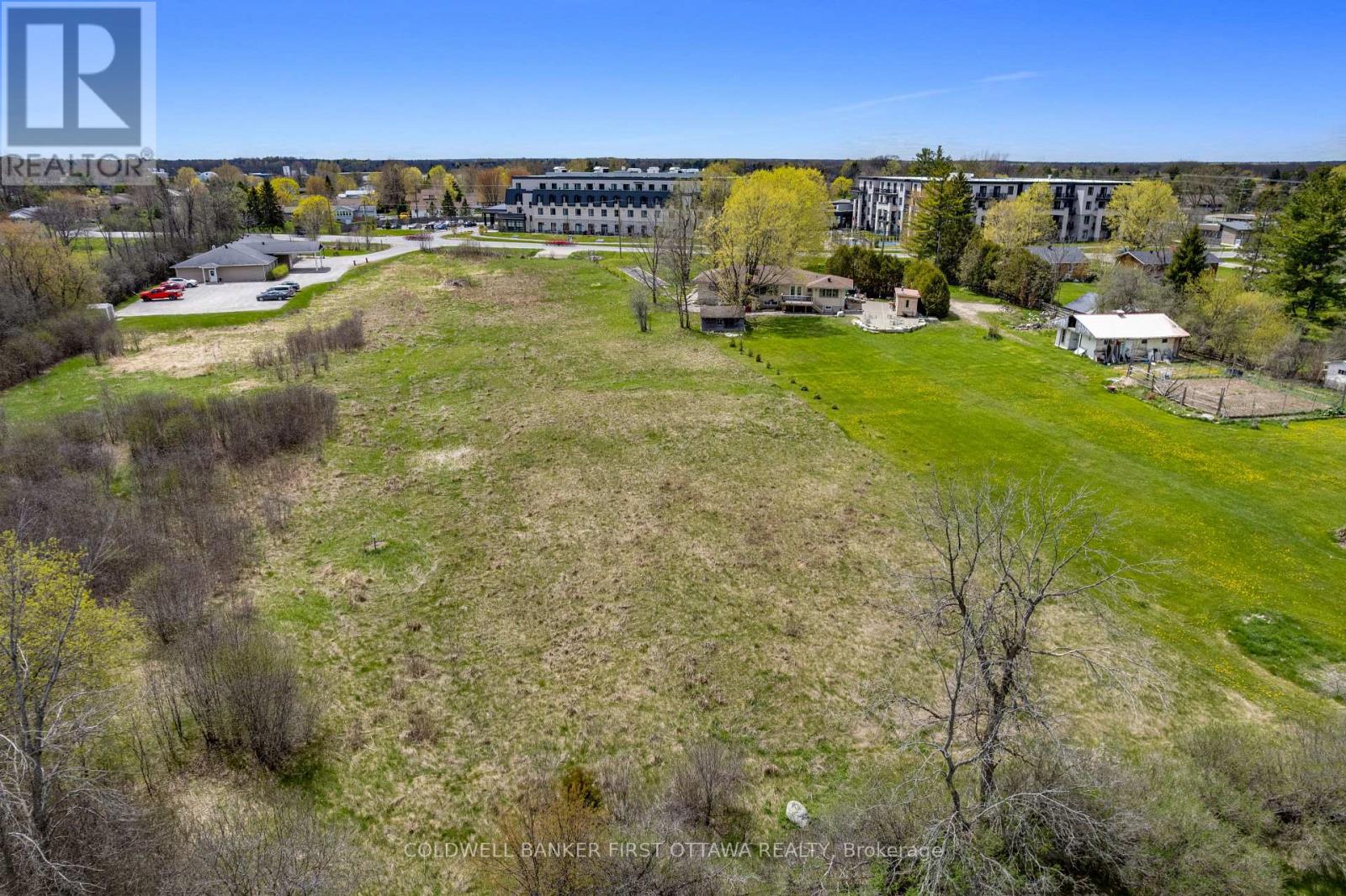 00 Rideau Ferry Road Property Photo 8