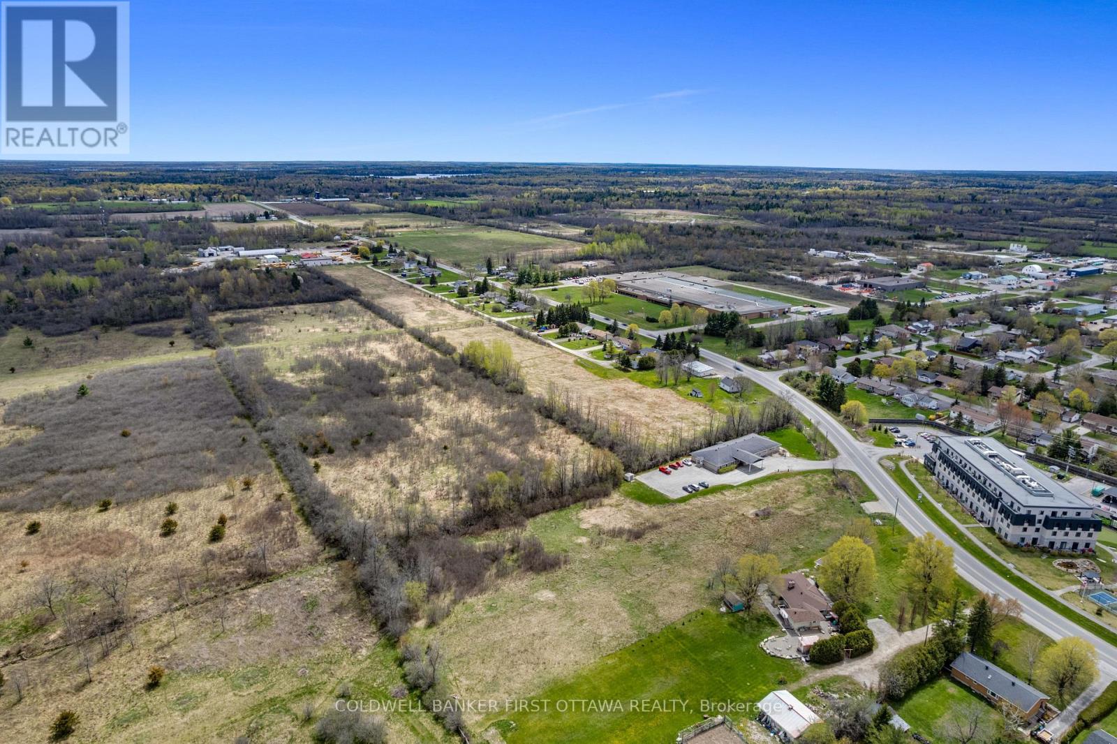 00 Rideau Ferry Road Property Photo 11