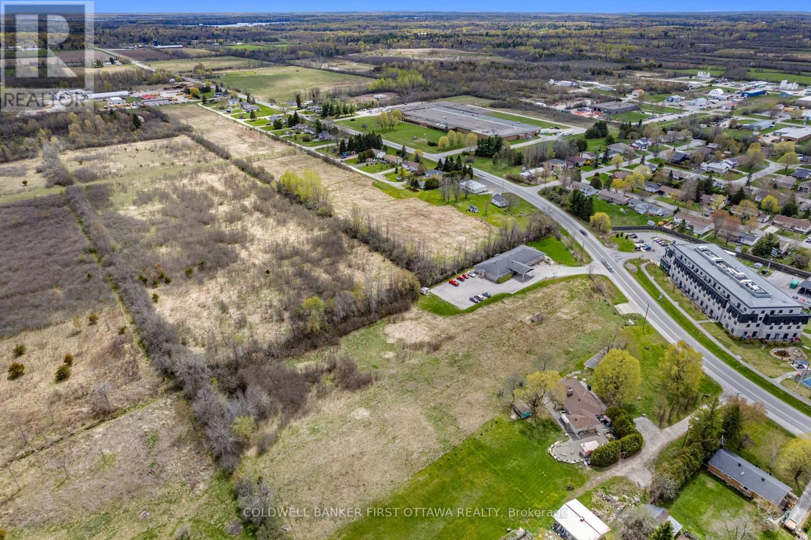 00 Rideau Ferry Road Property Photo 12