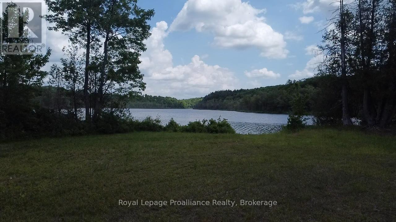 1033 Waterworth Lane Property Photo 1