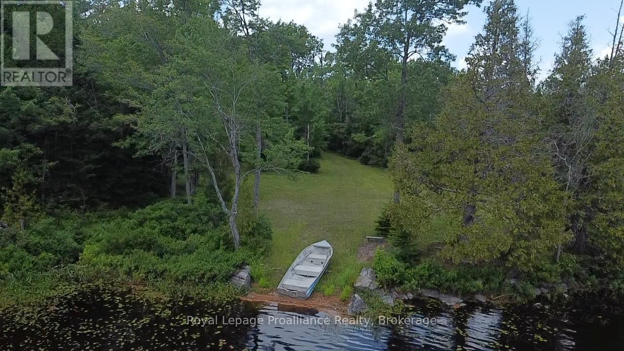 1033 Waterworth Lane Property Photo 4