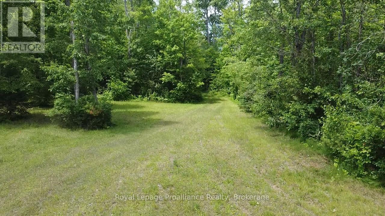 1033 Waterworth Lane Property Photo 7
