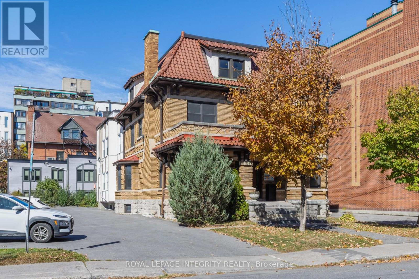 307 Gilmour Street Property Photo 2