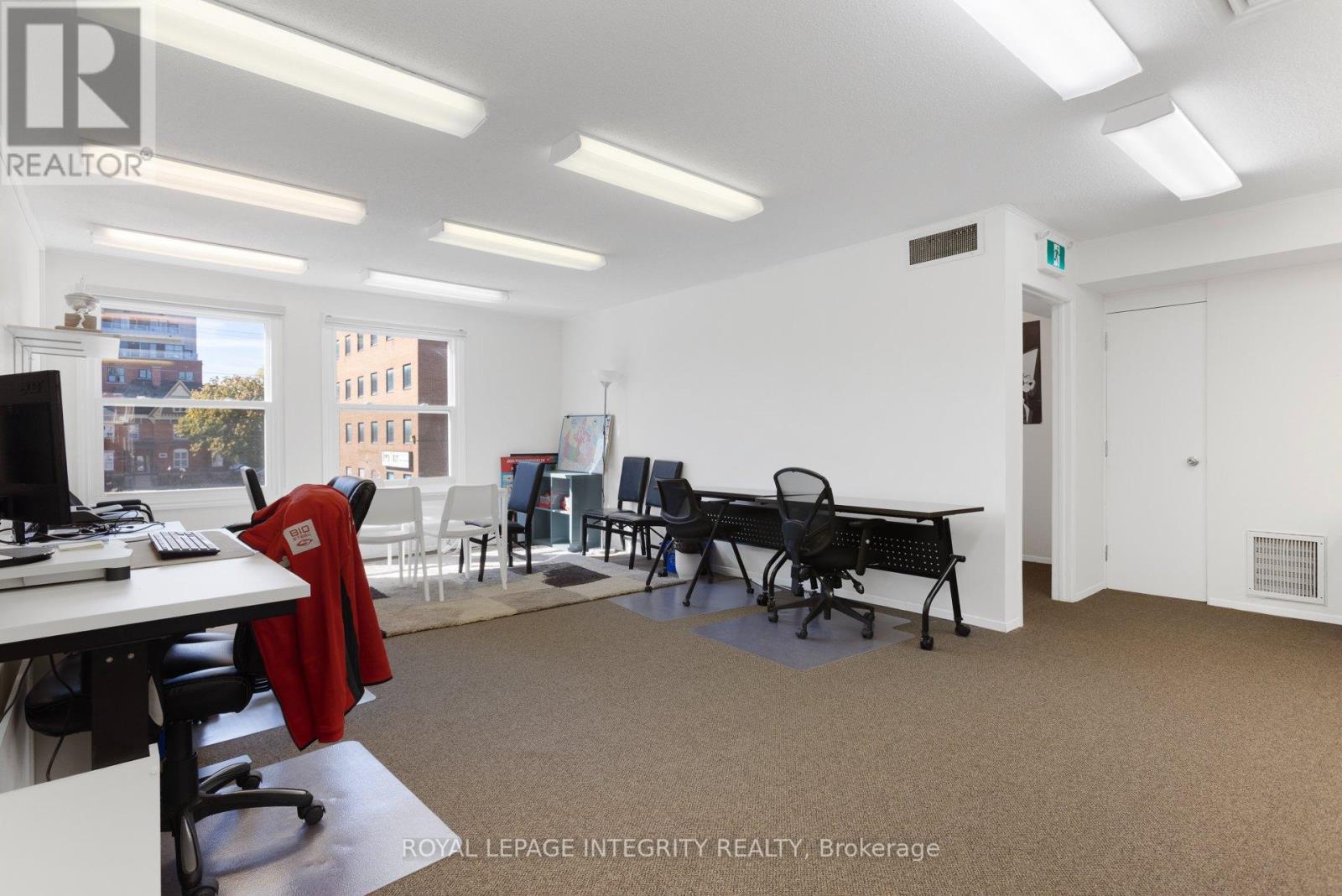 307 Gilmour Street Property Photo 8