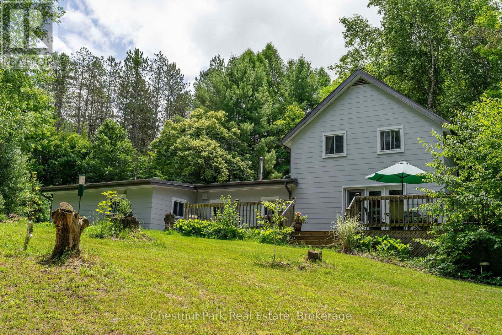 838151 4th Line E Property Photo 7