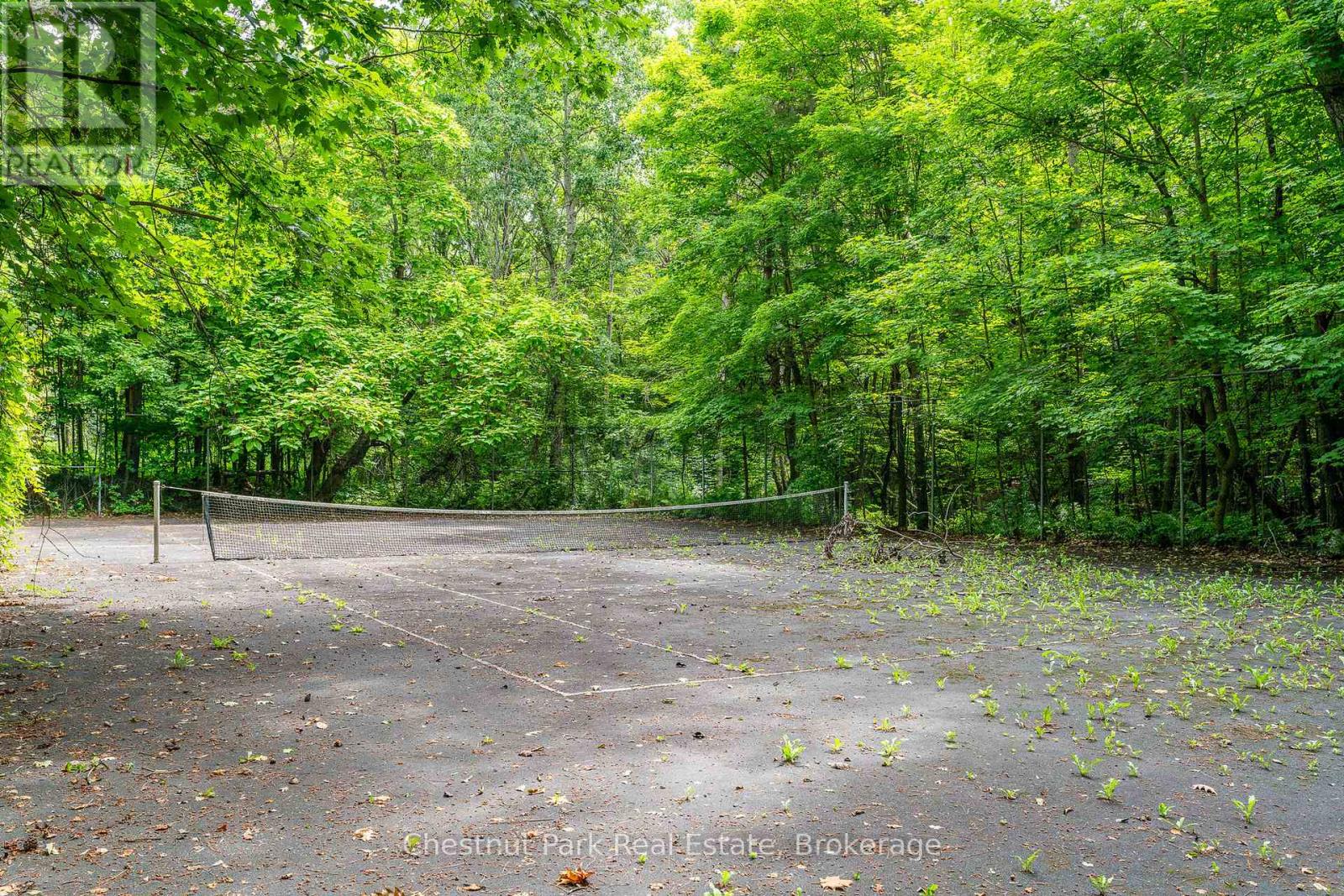 838151 4th Line E Property Photo 12