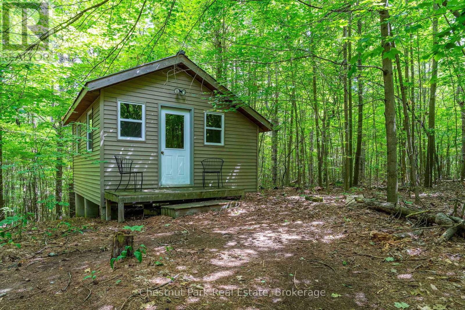 838151 4th Line E Property Photo 17