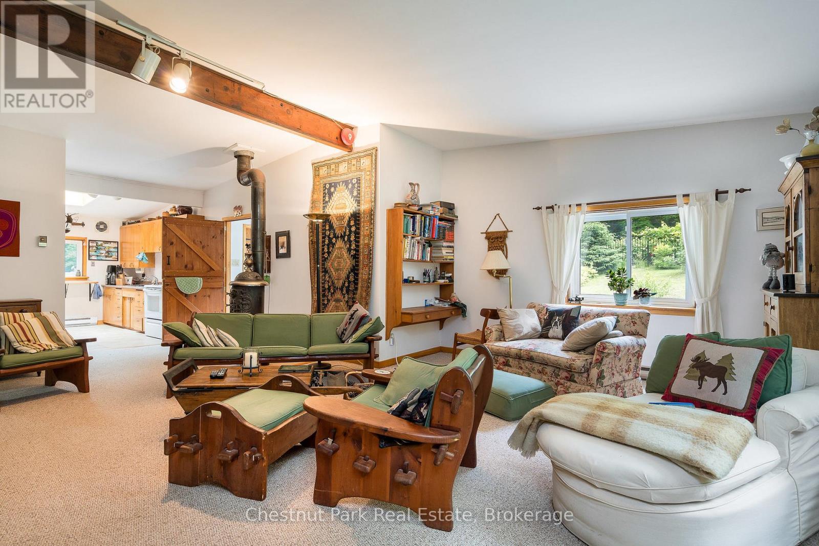 838151 4th Line E Property Photo 26