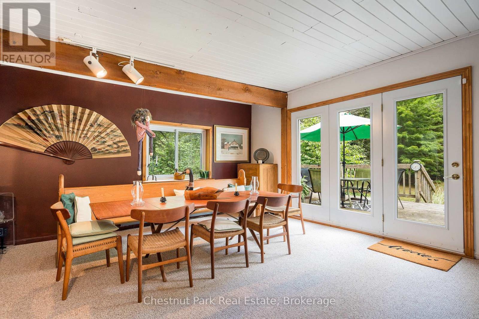 838151 4th Line E Property Photo 30