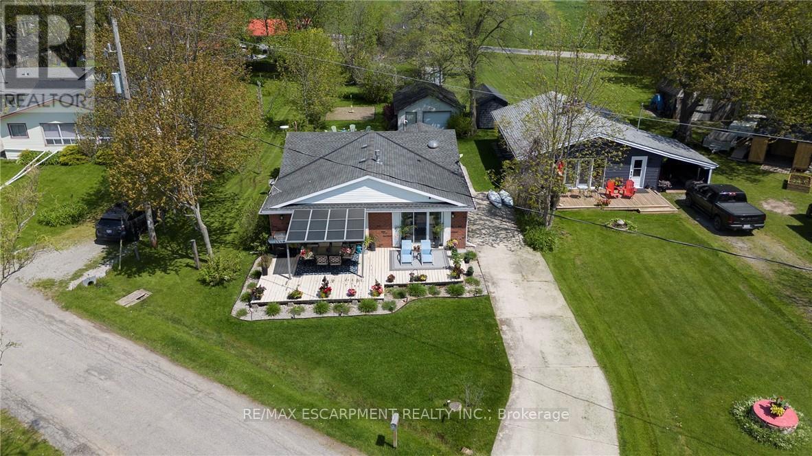 577 Edgewater Place Property Photo 41