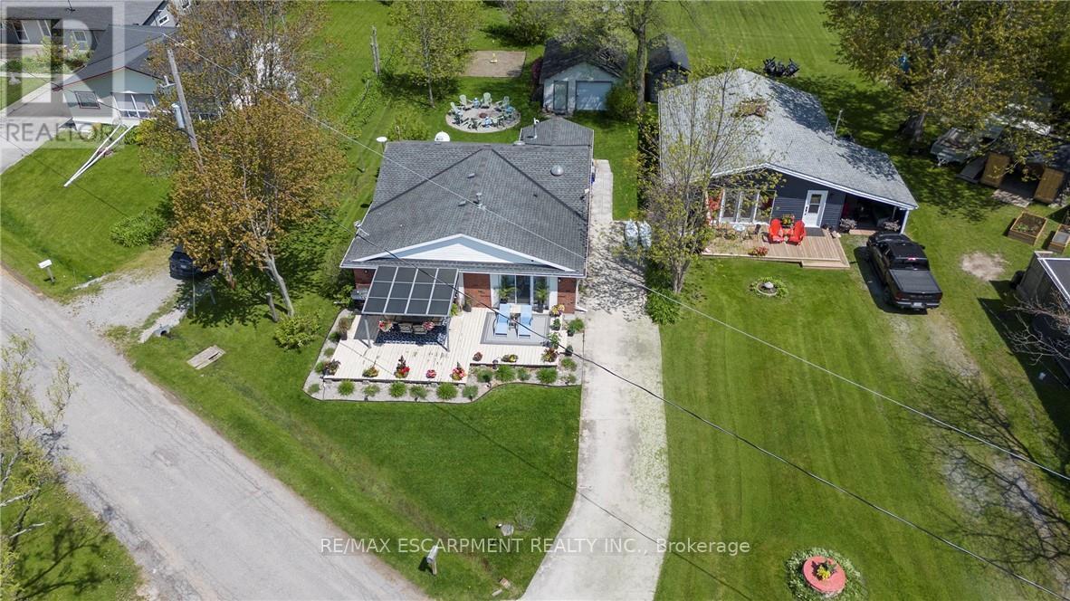 577 Edgewater Place Property Photo 43