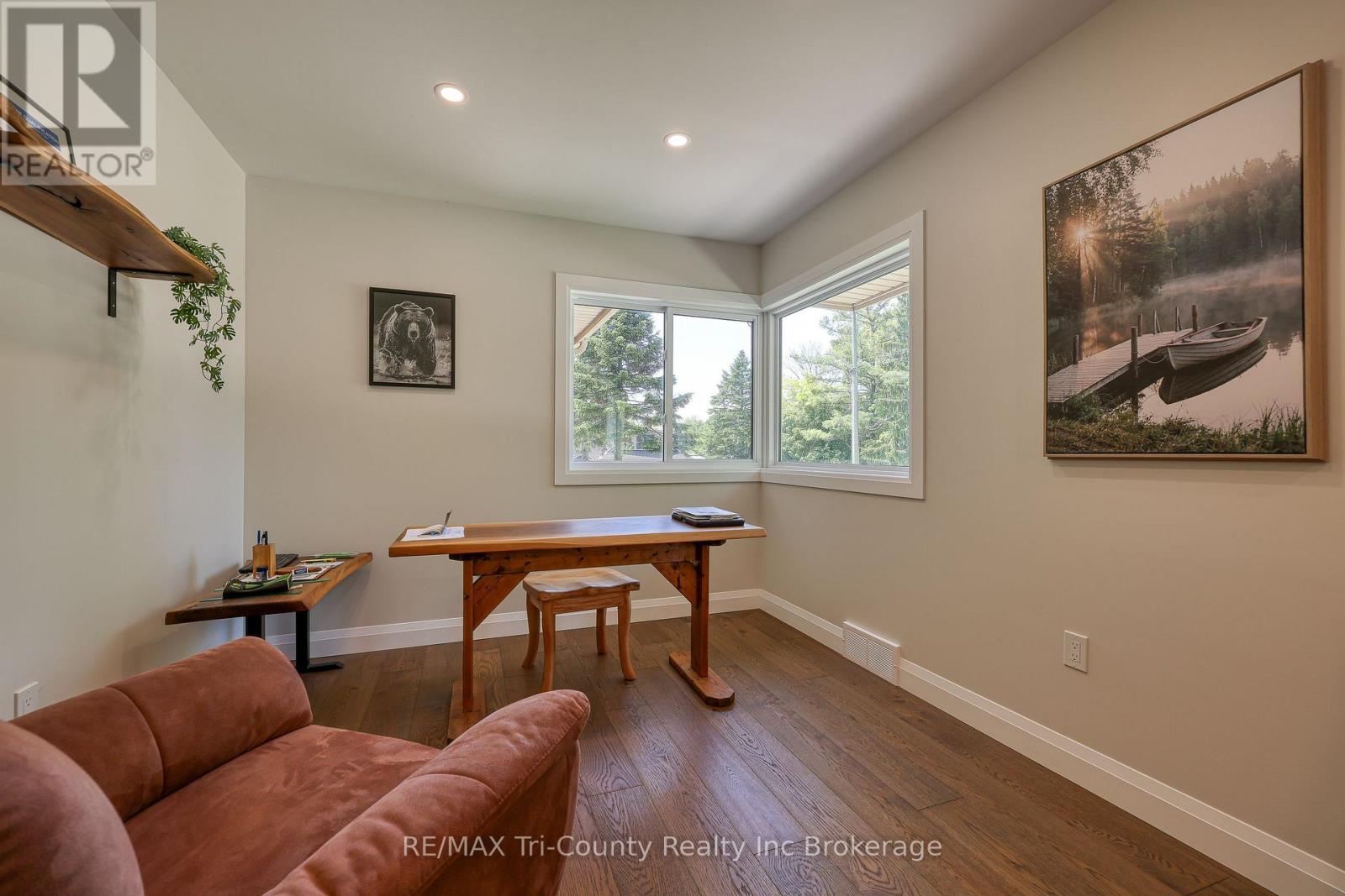16 Delevan Crescent Property Photo 11