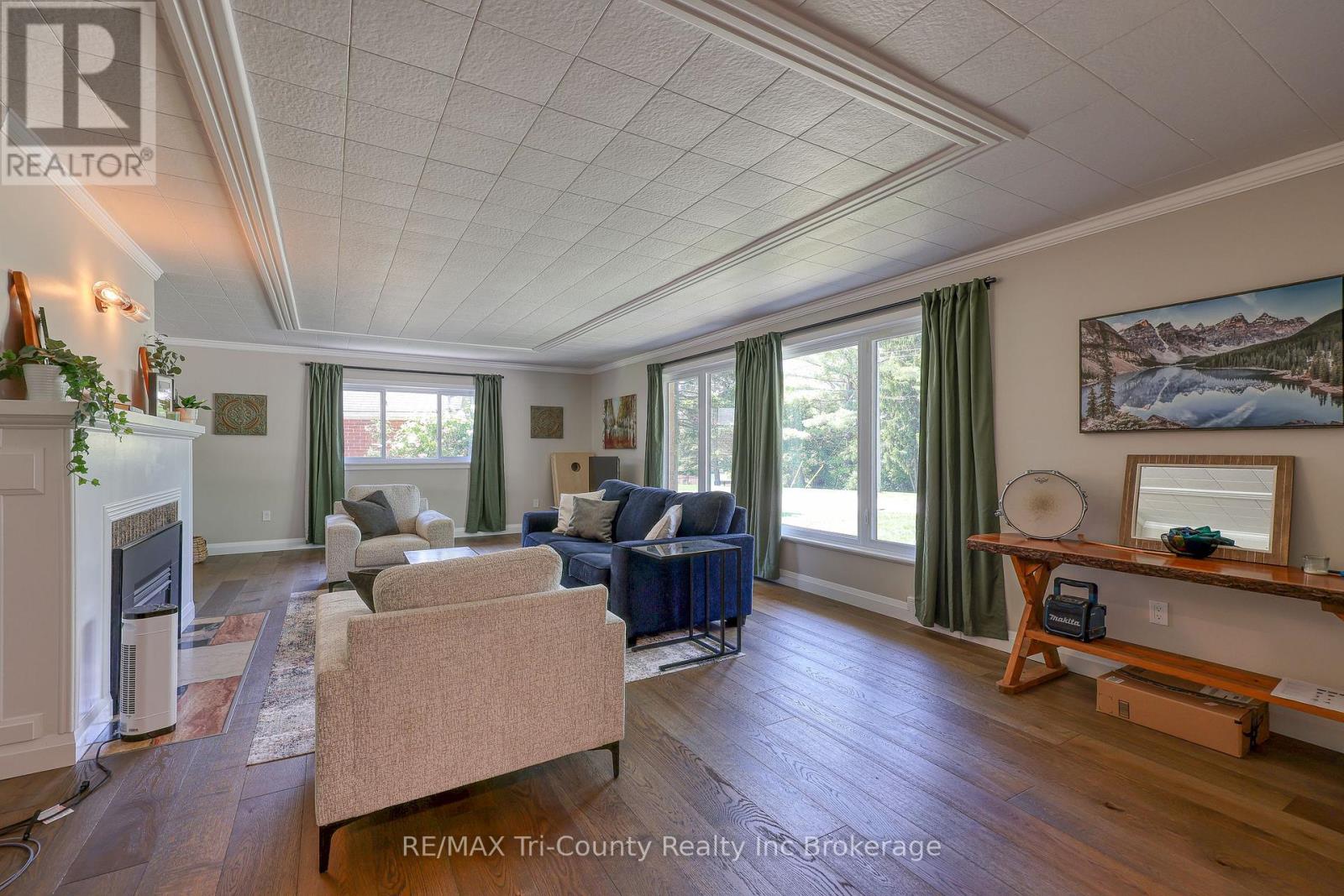 16 Delevan Crescent Property Photo 12